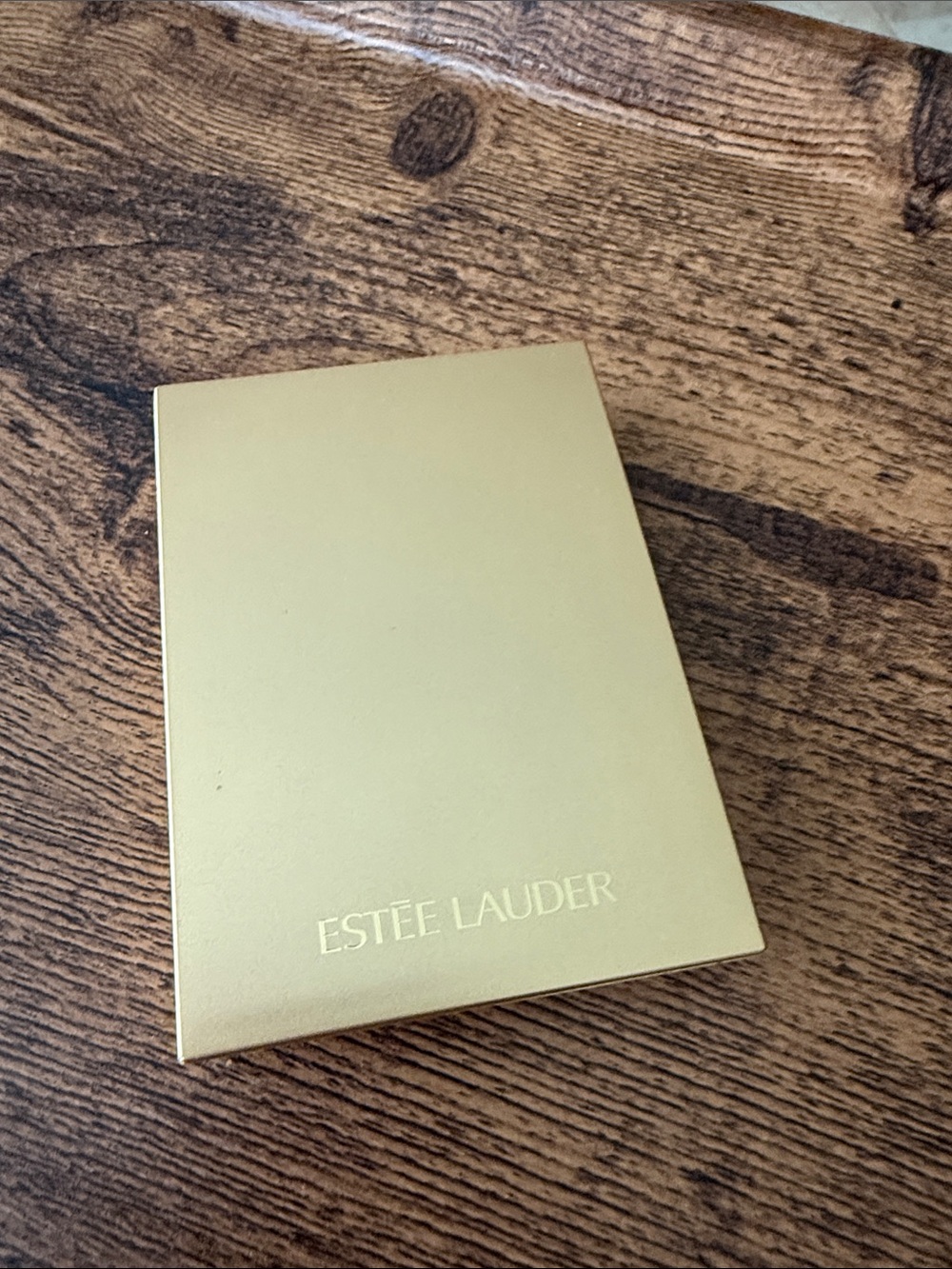 Estée Lauder Metallic Gold Compact Case